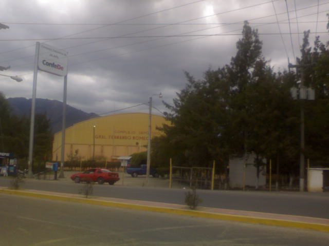 AFUERAS DEL  COMPLEJO DEPORTIVO DE  JALAPA