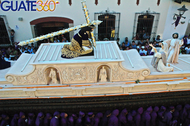 Interesante viista de Jesús de la Caída sobre la calle del Arco