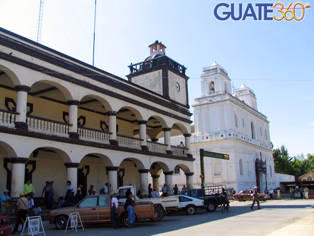 Municipalidad e iglesia