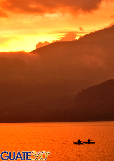 Atardecer en el Lago de Atitlán