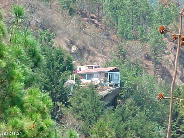 La casa en la piedra