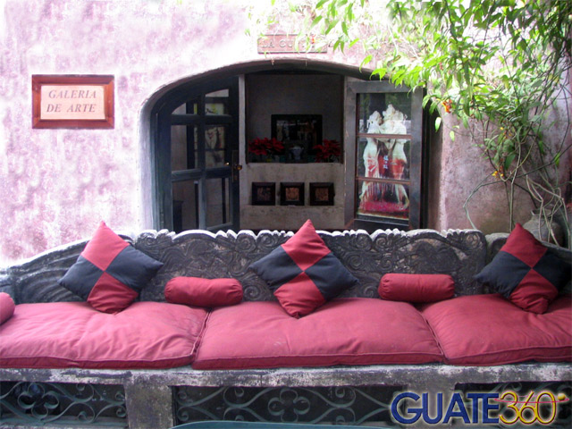 Entrada a la galería de arte