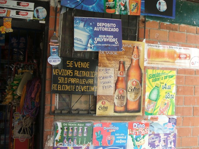 Rotulos tipicos en Tiendas Guatemaltecas