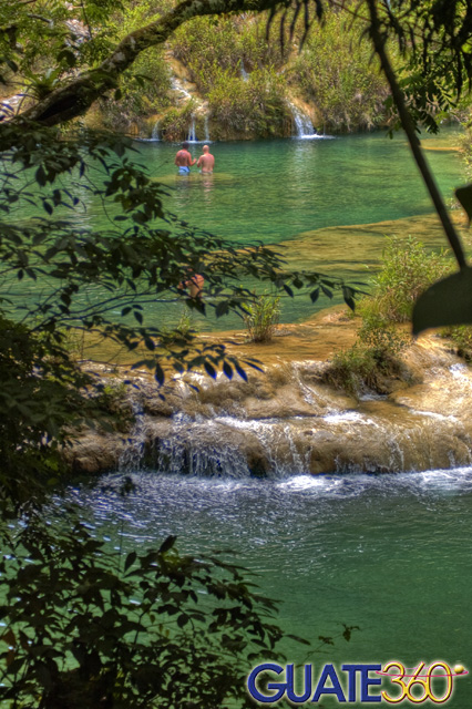 Piscinas de agua cristalina en Semuc Champey