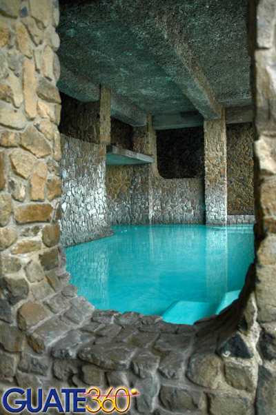 Piscina de aguas termales en  "Santa Teresita"