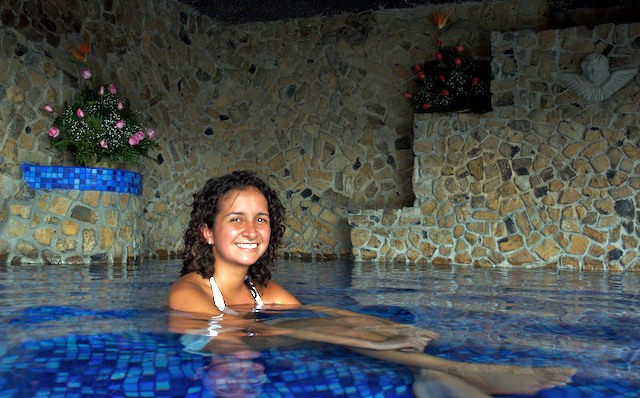 Piscinas de agua termal en Santa Teresita Guatemala