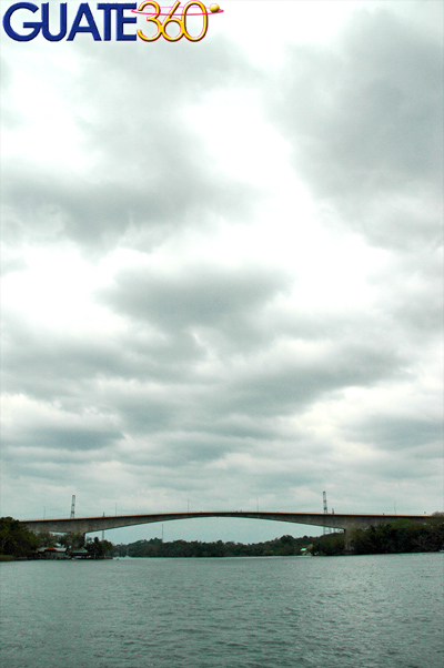 Puente sobre el Río Dulce