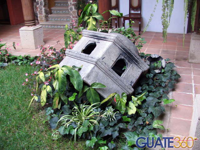 Cúpula en el jardín