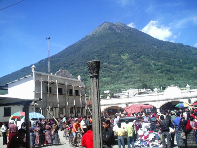 Parque central en Santa María de Jesús