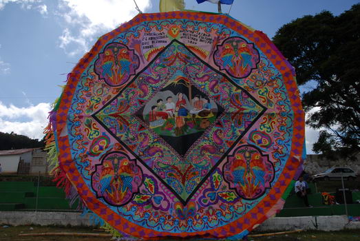 Barrilete Gigante exhibido en Santa Maria Cauqué