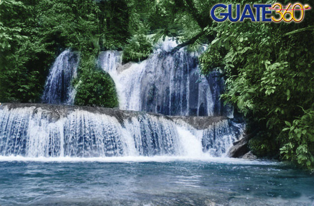 Cataratas de Yulaxac en Santa Cruz Barillas, Huehuetenango