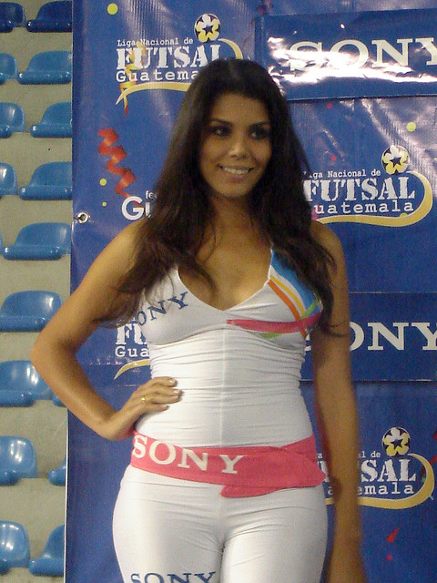 Chica de Guatemala posando en un evento deportivo