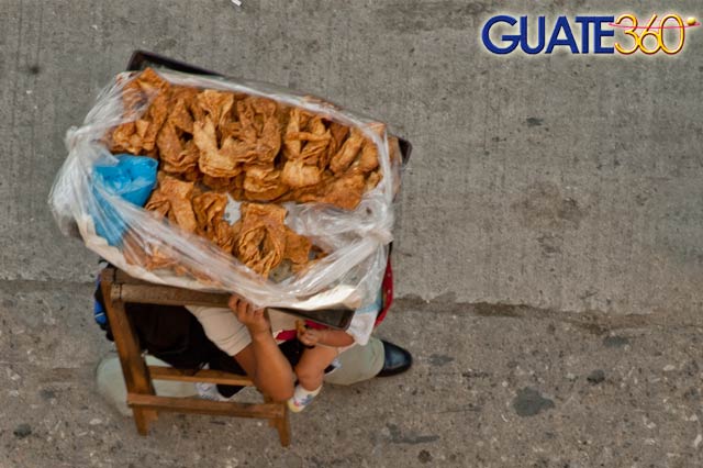 Corbatas y hojuelas con miel
