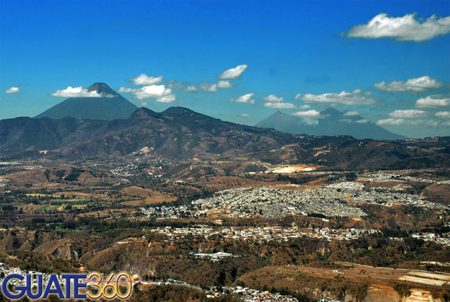 Tres volcanes desde el Aire