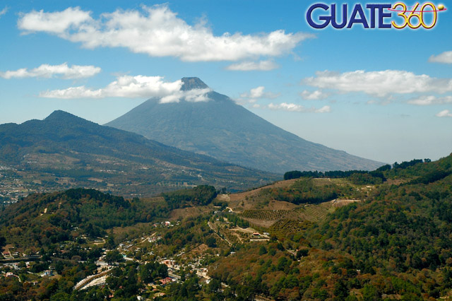 Vista aérea del volcán de agua
