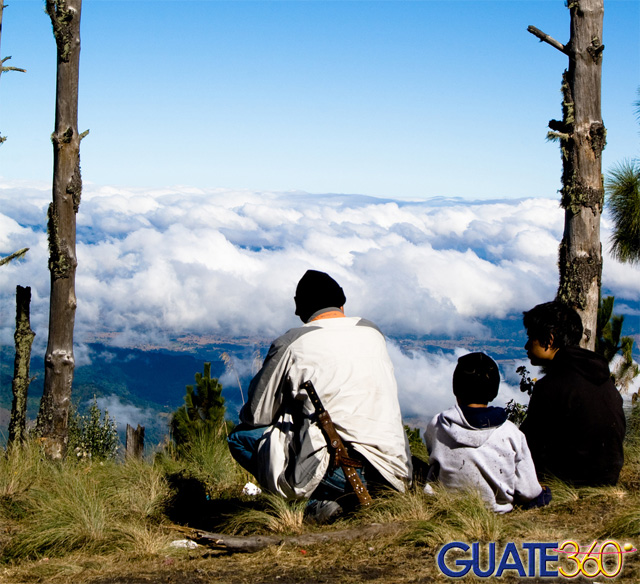Vista de Guatemala desde la cima del Volcan de Acatenango