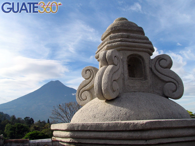 Cupúla y volcán
