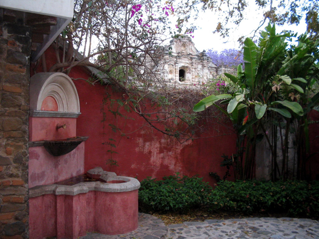 Fuente Escondida - Porta Antigua