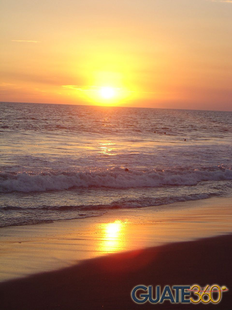 Atardecer en monterrico