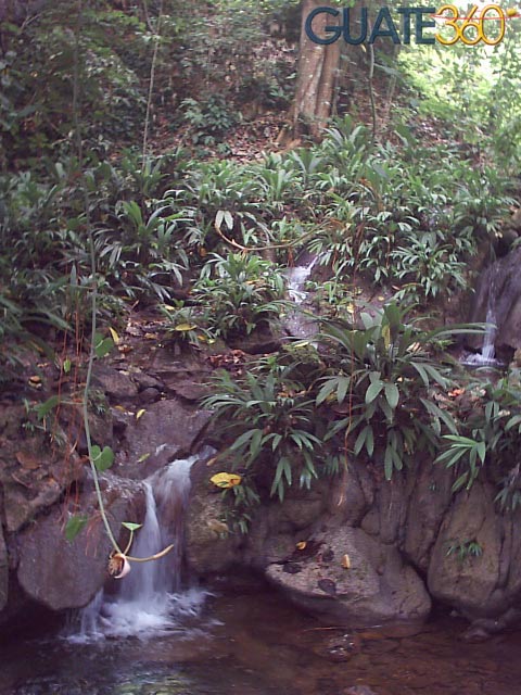 Gruta, rio Las Escobas