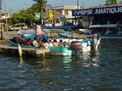 Muelle municipal de Puerto Barrios
