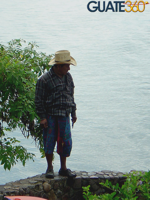 Buscando pasaje para la lancha hacia Santiago