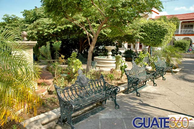 Parque de Zacapa y sus bancas