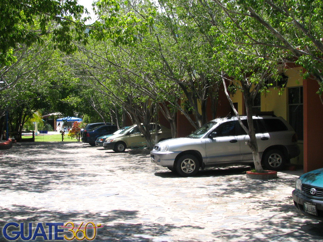 Parqueos Privados