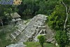 Impresionante pirámide en Yaxhá