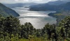 Lago de Amatitlan entre el bosque, en Guatemala